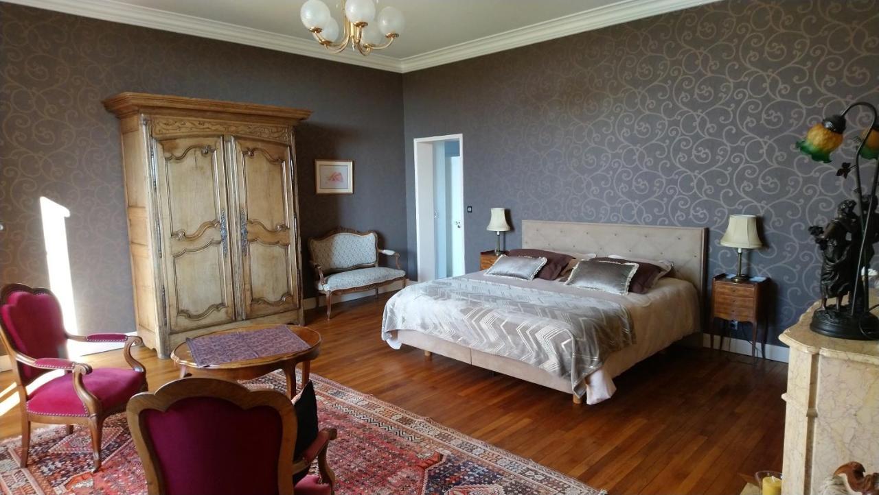 Manoir De Conjon Bed & Breakfast Crouay Exterior photo