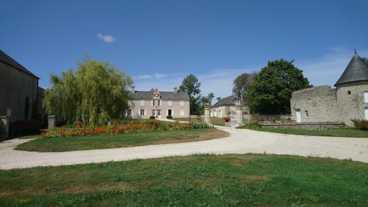 Manoir De Conjon Bed & Breakfast Crouay Exterior photo